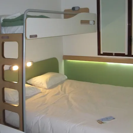 Ibis Budget Centre - Economique Au Centre De Hotell 2*