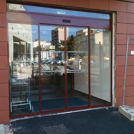 Ibis Budget Centre Renove En 2025 - Economique Au Centre De Ξενοδοχείο