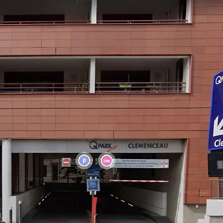 Ibis Budget Centre - Economique Au Centre De Hotell 2*