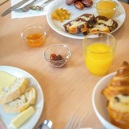 Ibis Budget Centre Renove En 2025 - Economique Au Centre De 2* Περπινιάν