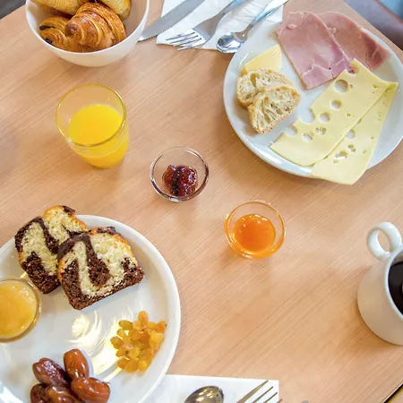 Ibis Budget Centre Renove En 2025 - Economique Au Centre De 2* Περπινιάν