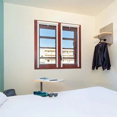 Ibis Budget Centre - Economique Au Centre De 佩皮尼昂