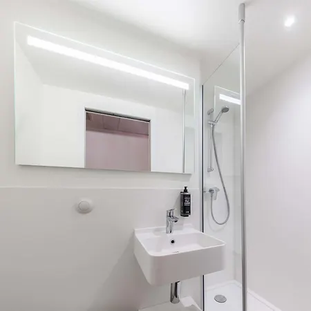 Ibis Budget Centre Renove En 2025 - Economique Au Centre De Hotell 2*