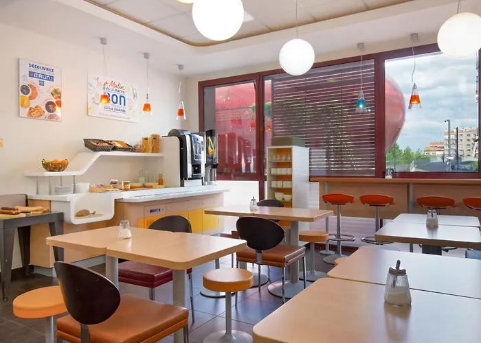 Hotel Ibis Budget Centre Renove En 2025 - Economique Au Centre De Perpignan