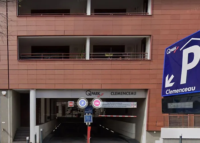 Ibis Budget Centre Renove En 2025 - Economique Au Centre De Hotell 2*