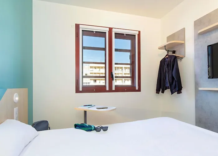 Hotel Ibis Budget Centre Renove En 2025 - Economique Au Centre De Perpignan