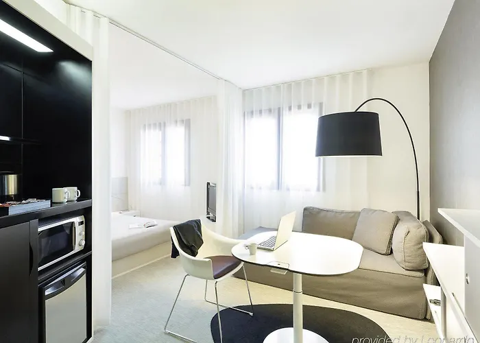 Ibis Budget Centre Renove En 2025 - Economique Au Centre De 2* Perpignan